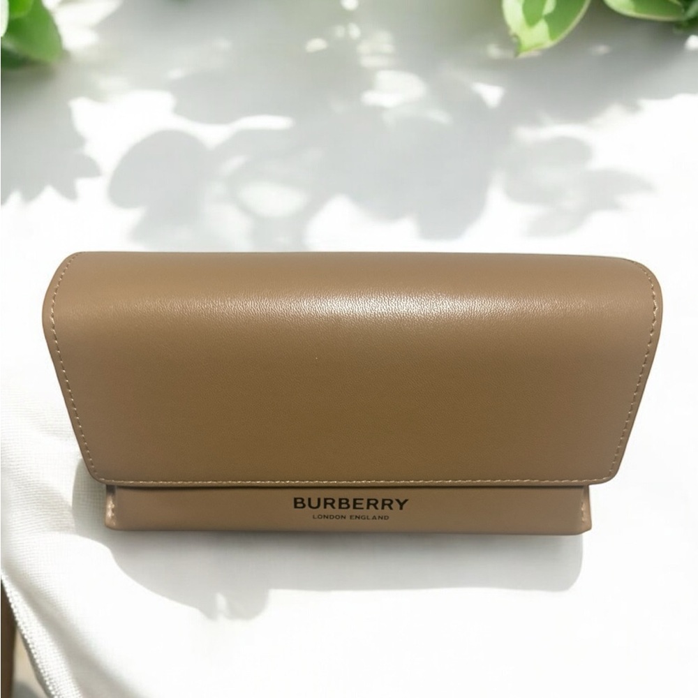 Burberry Tan Leather glasses case